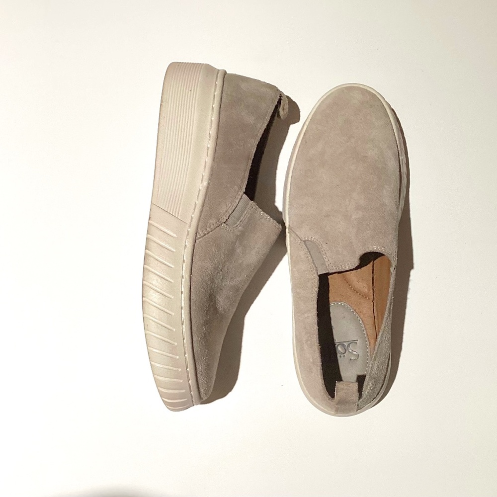 Sofft casual suede shoe